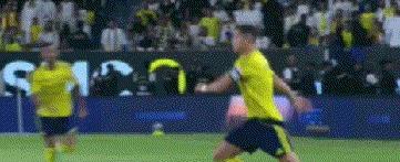 场中路任意, 利雅得胜利