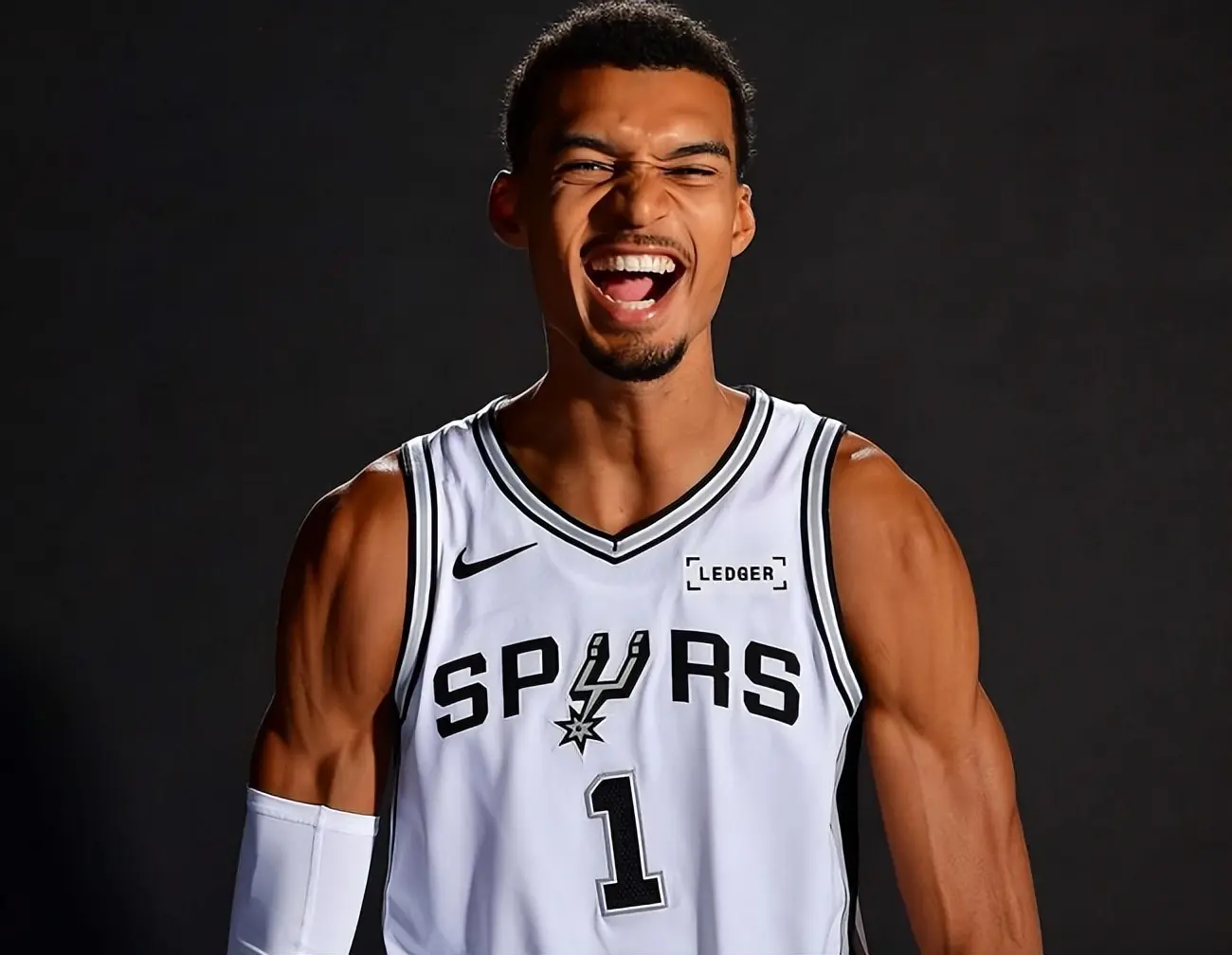 震古烁今, 分卫和小前, 小球时代